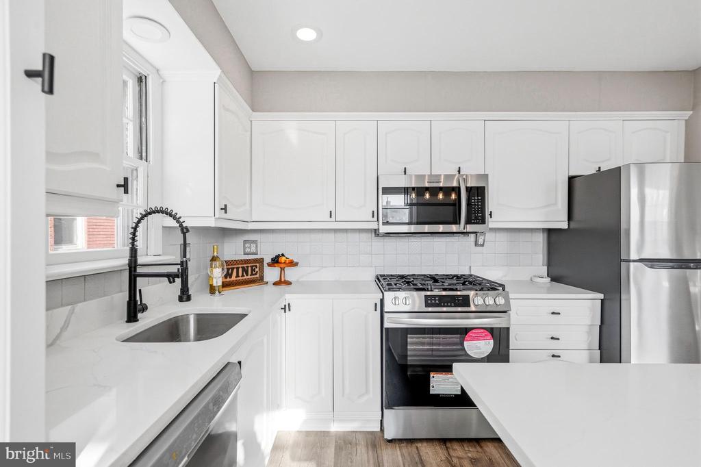 1839 PROSPECT RIDGE BOULEVARD