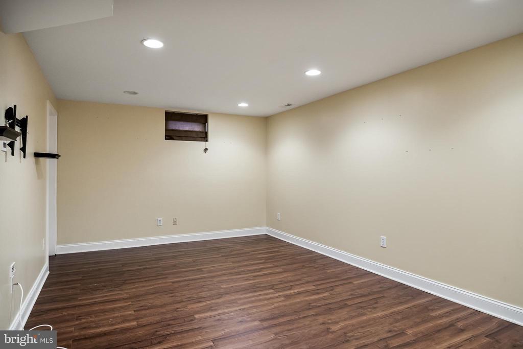 26 GLACIER DRIVE