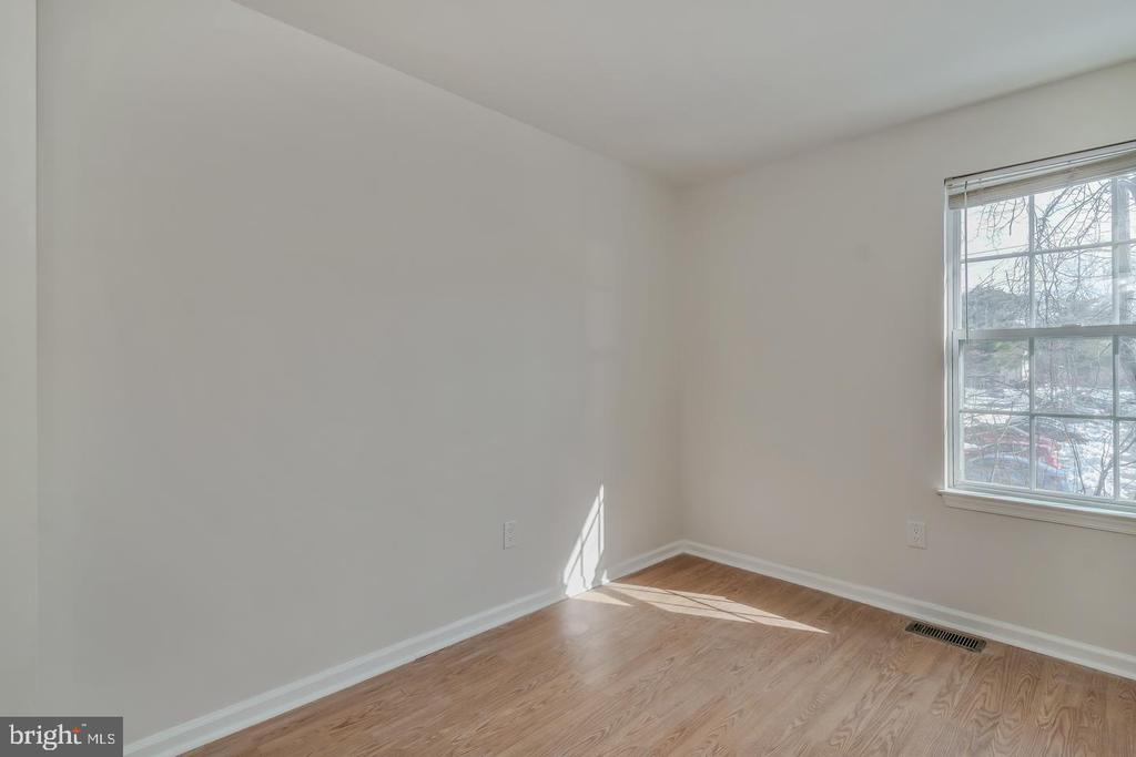 2704 TALL PINES