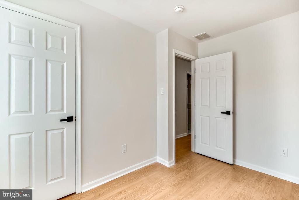 2704 TALL PINES