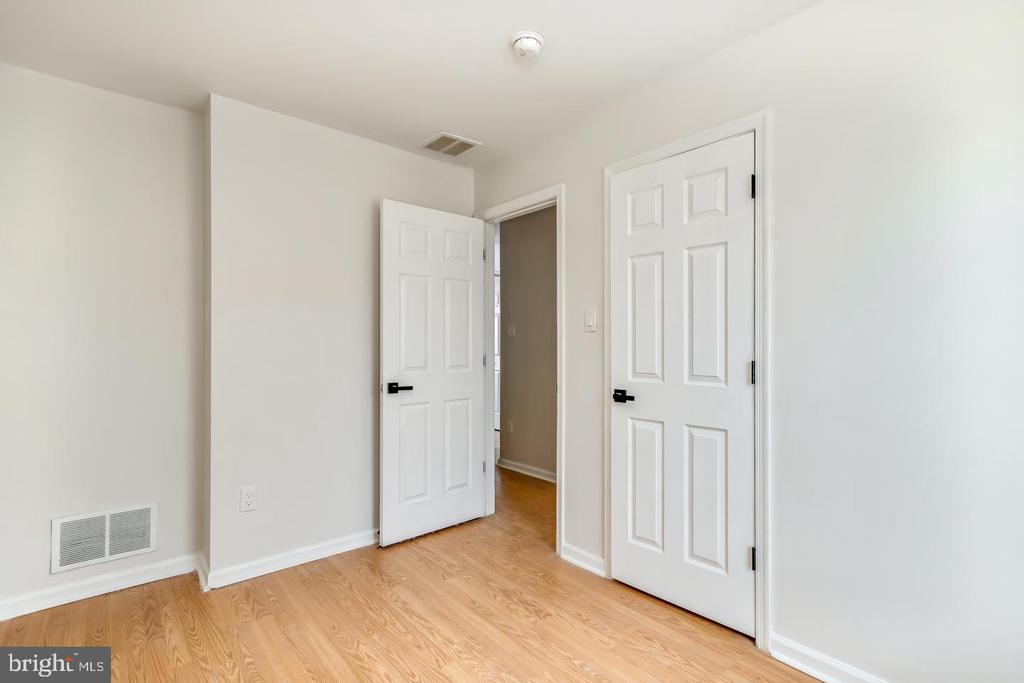 2704 TALL PINES