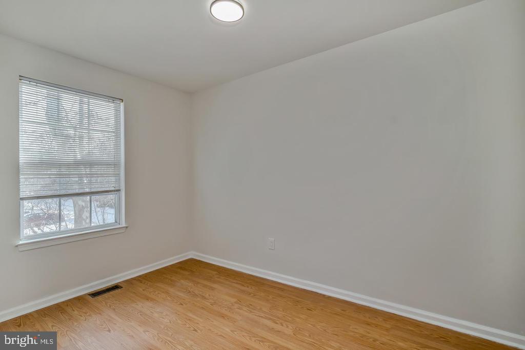 2704 TALL PINES