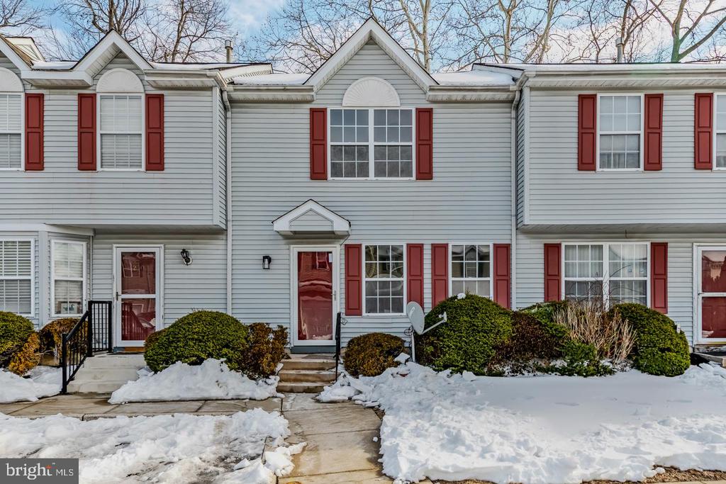 2704 TALL PINES
