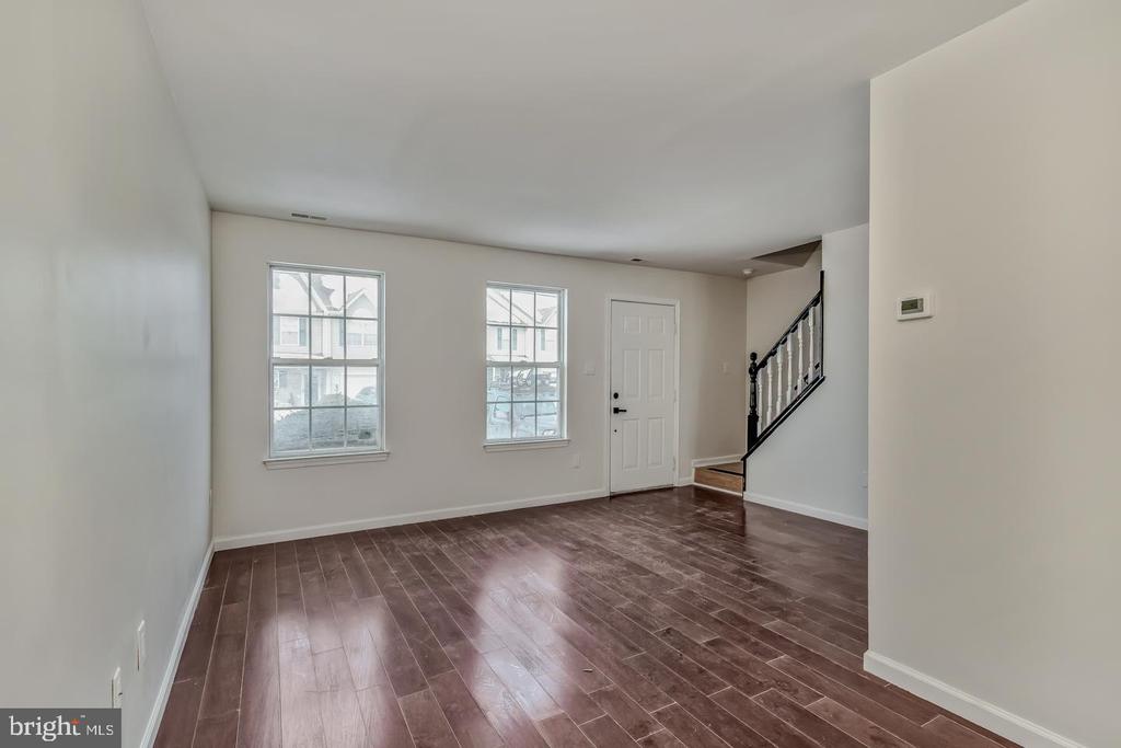 2704 TALL PINES