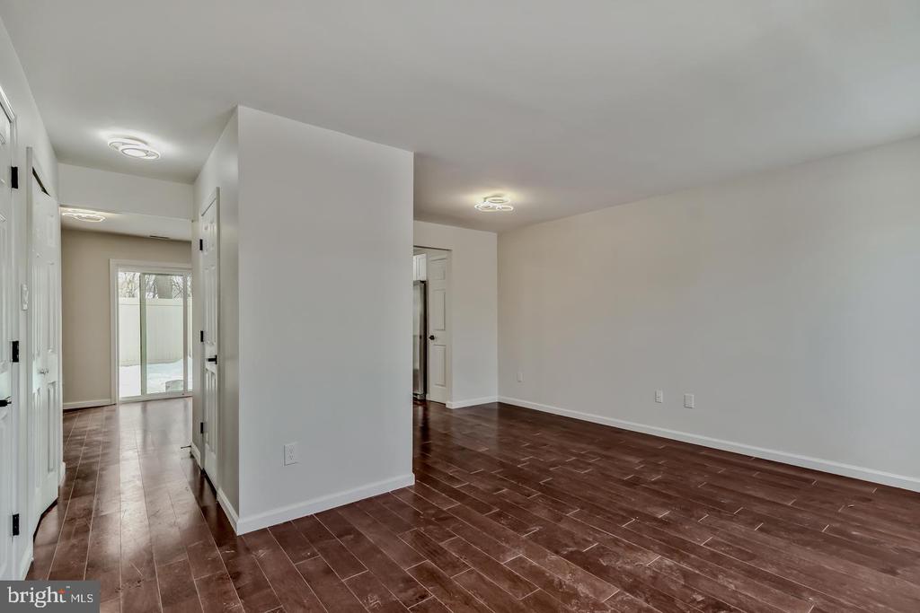 2704 TALL PINES