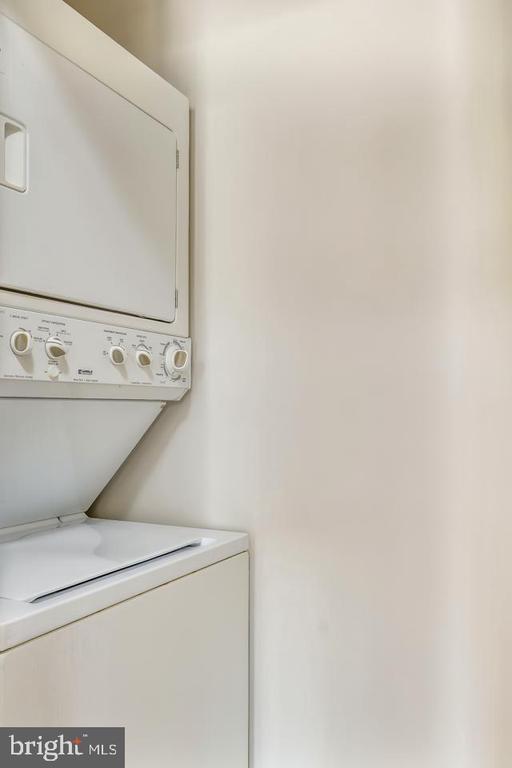 2704 TALL PINES