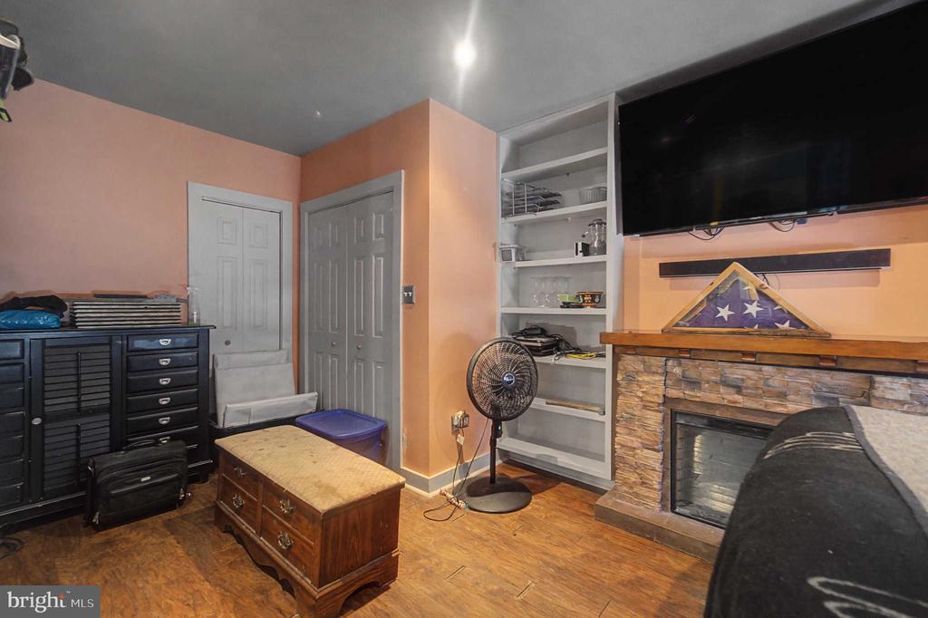 36 WYNNEWOOD DRIVE