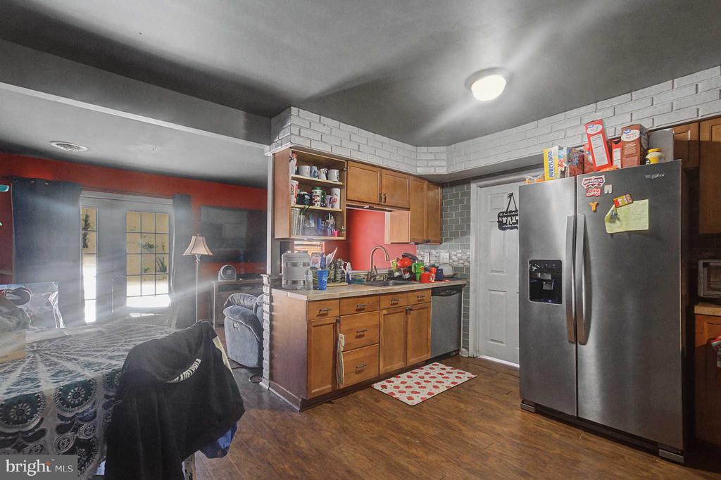 36 WYNNEWOOD DRIVE