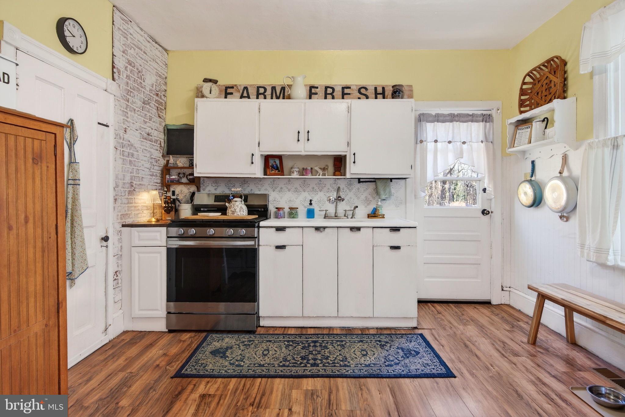 1006 CHESTNUT AVENUE