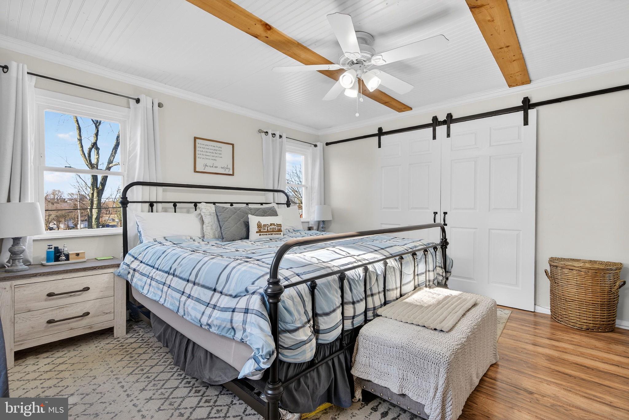 1006 CHESTNUT AVENUE