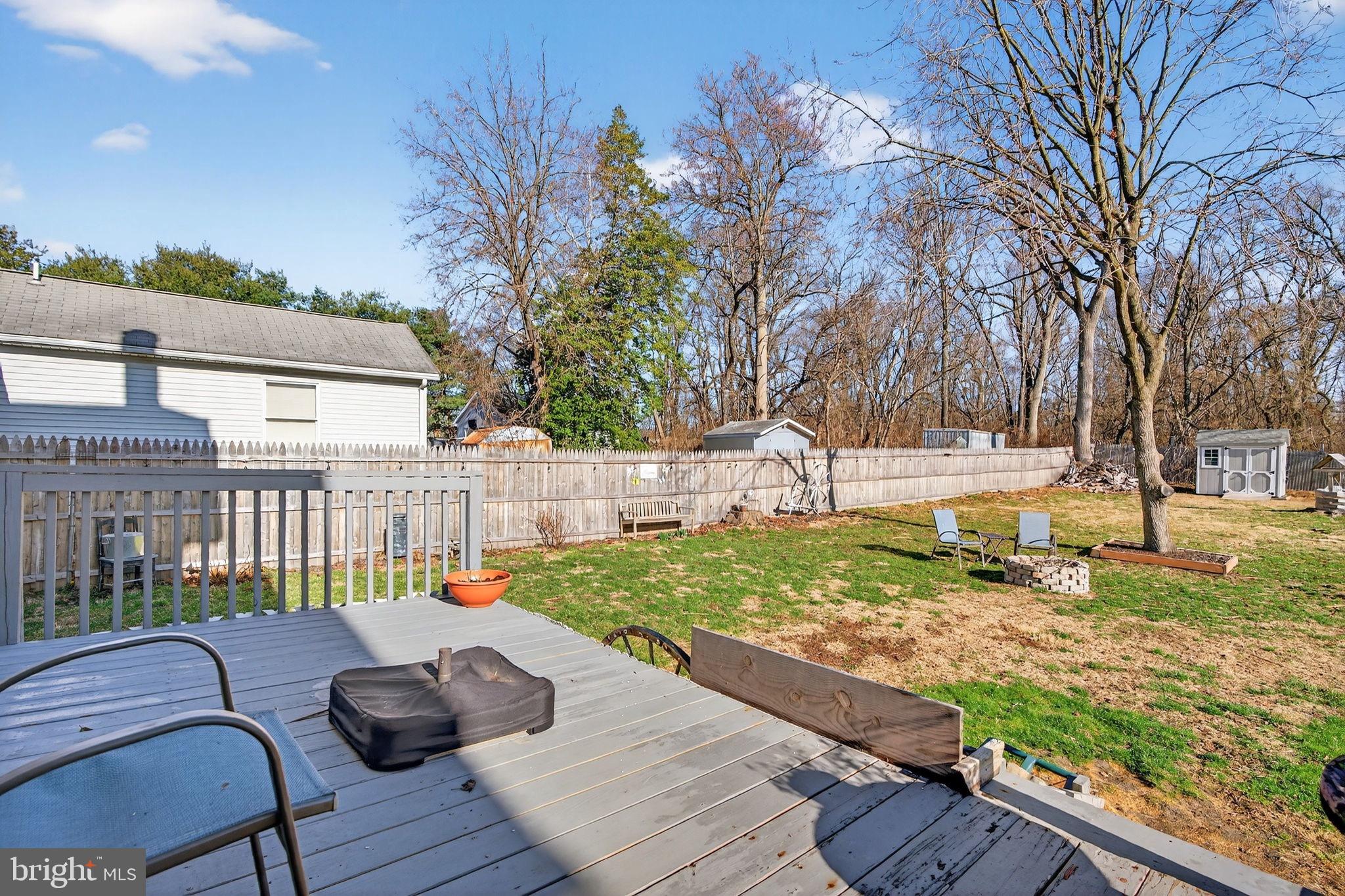 1006 CHESTNUT AVENUE