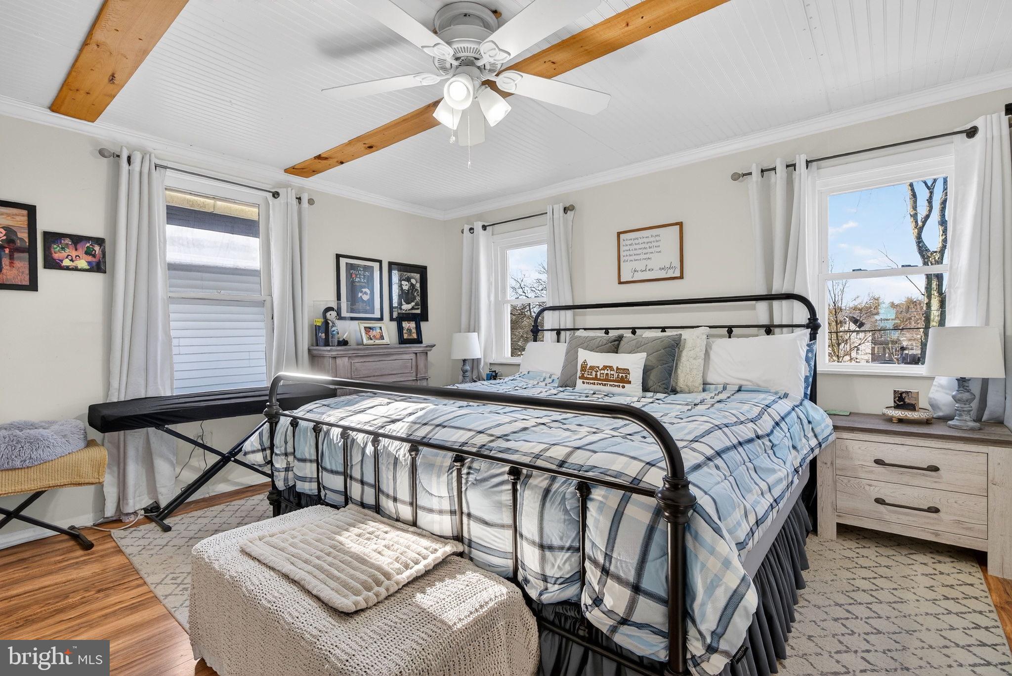 1006 CHESTNUT AVENUE