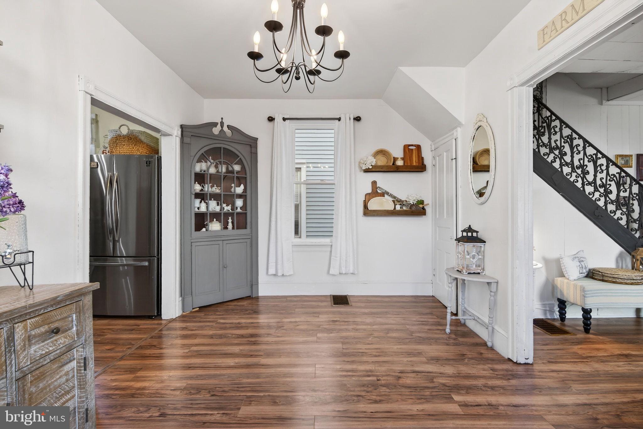 1006 CHESTNUT AVENUE