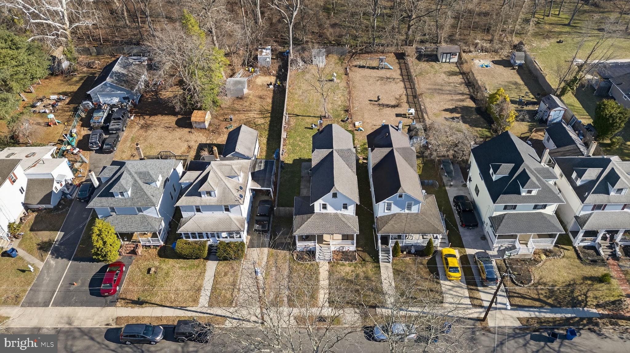 1006 CHESTNUT AVENUE