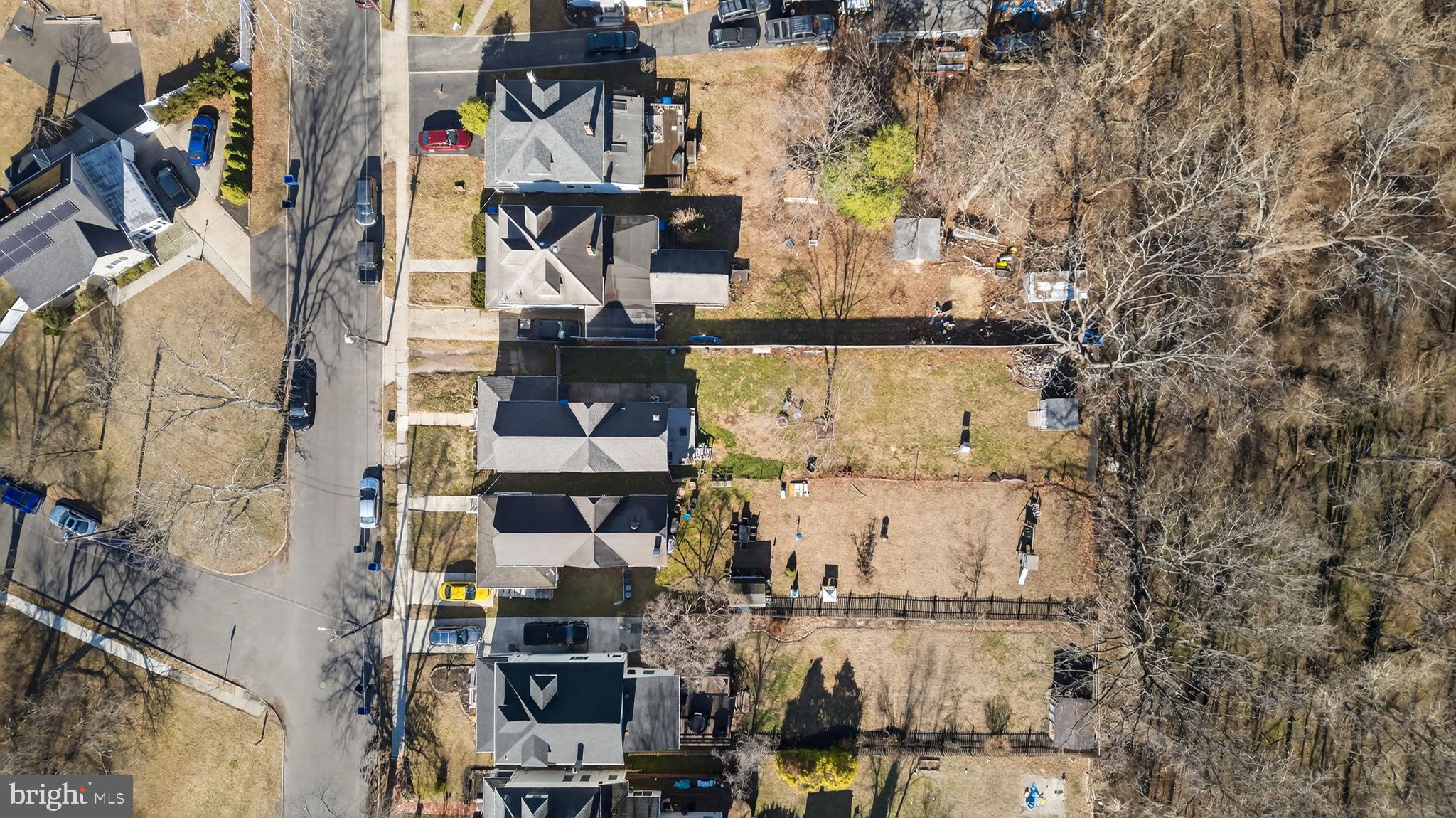 1006 CHESTNUT AVENUE