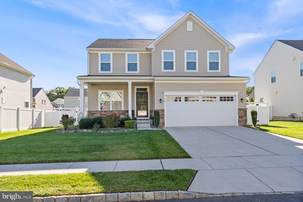 19 CIRCLE DRIVE