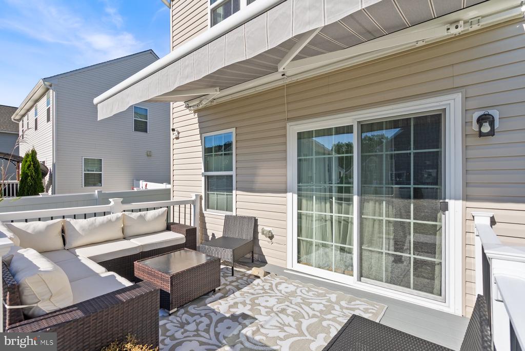 19 CIRCLE DRIVE