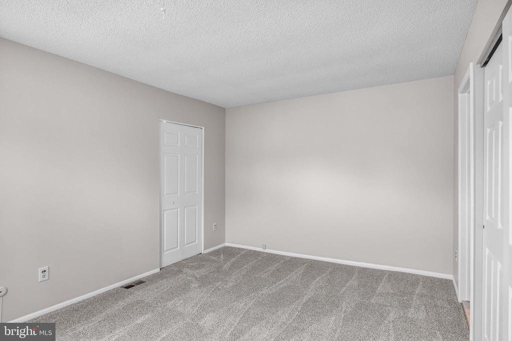 10 GLENWOOD DRIVE