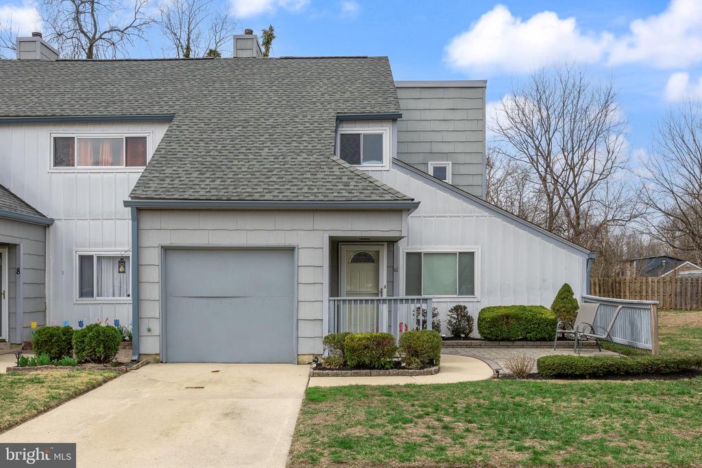 10 GLENWOOD DRIVE