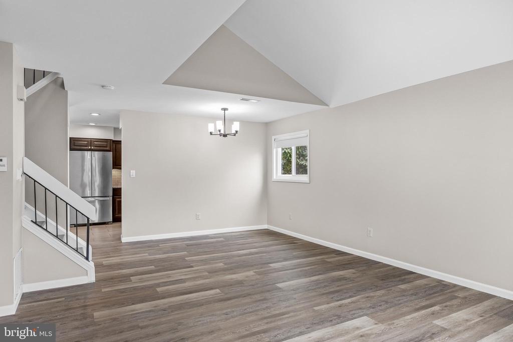 10 GLENWOOD DRIVE