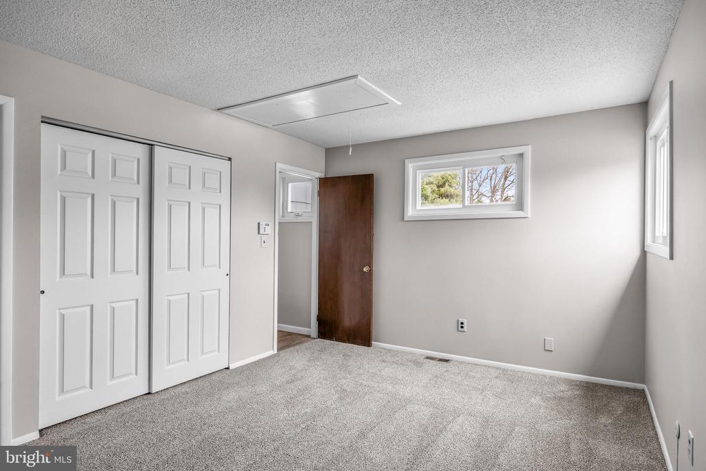 10 GLENWOOD DRIVE