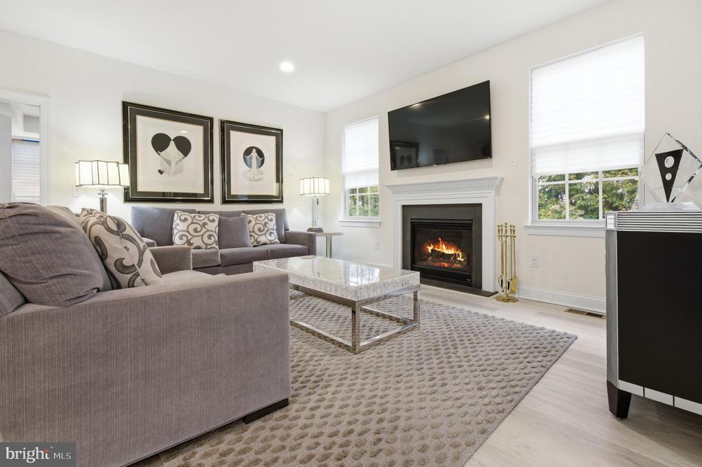 28 GAINSBORO DRIVE