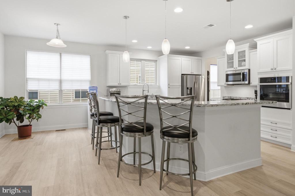 28 GAINSBORO DRIVE