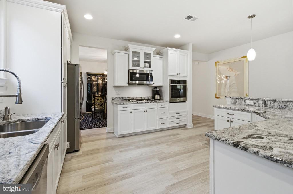 28 GAINSBORO DRIVE