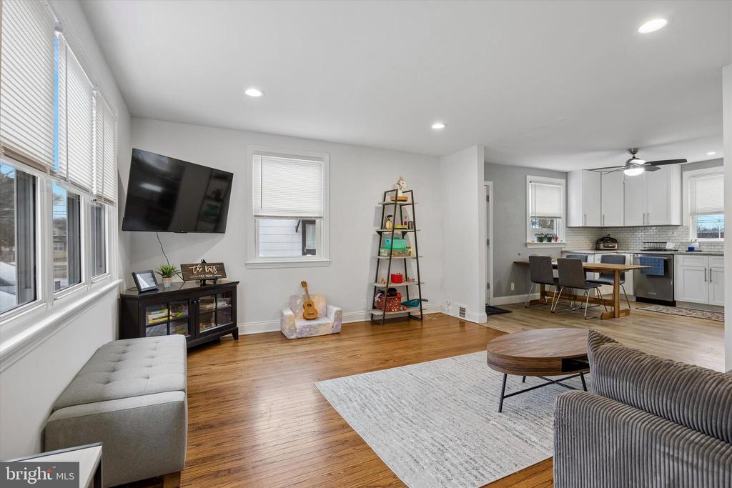 23 STATION AVENUE