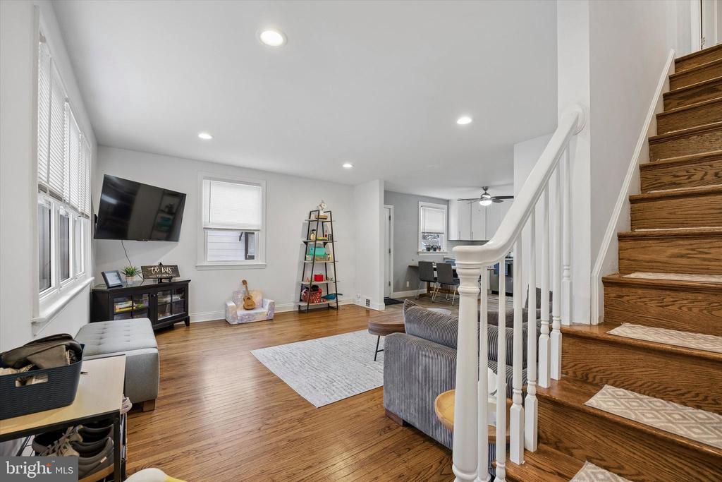 23 STATION AVENUE