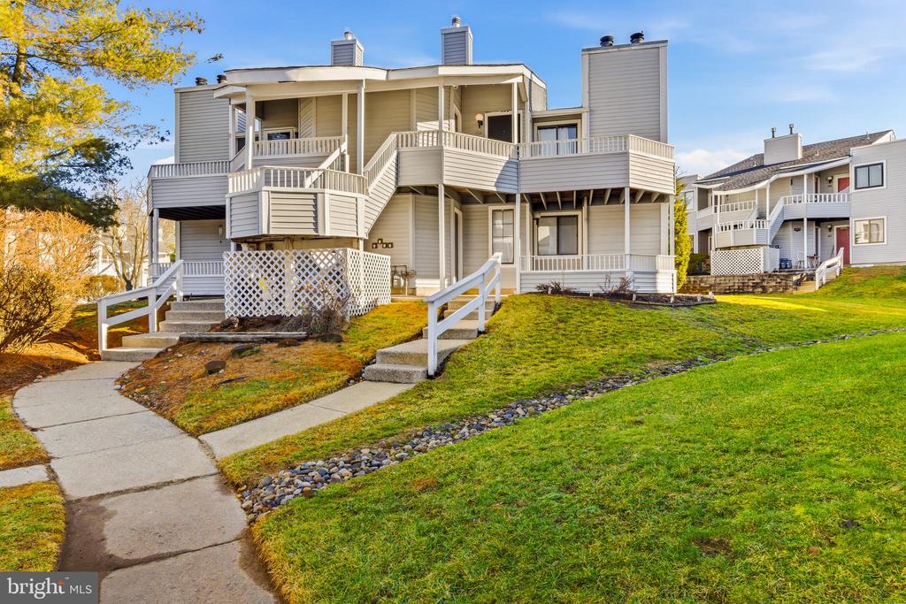 403 SHELBY COURT