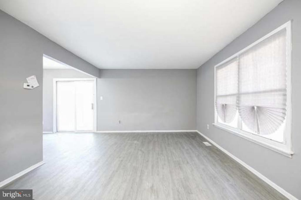 7 LYRIC COURT