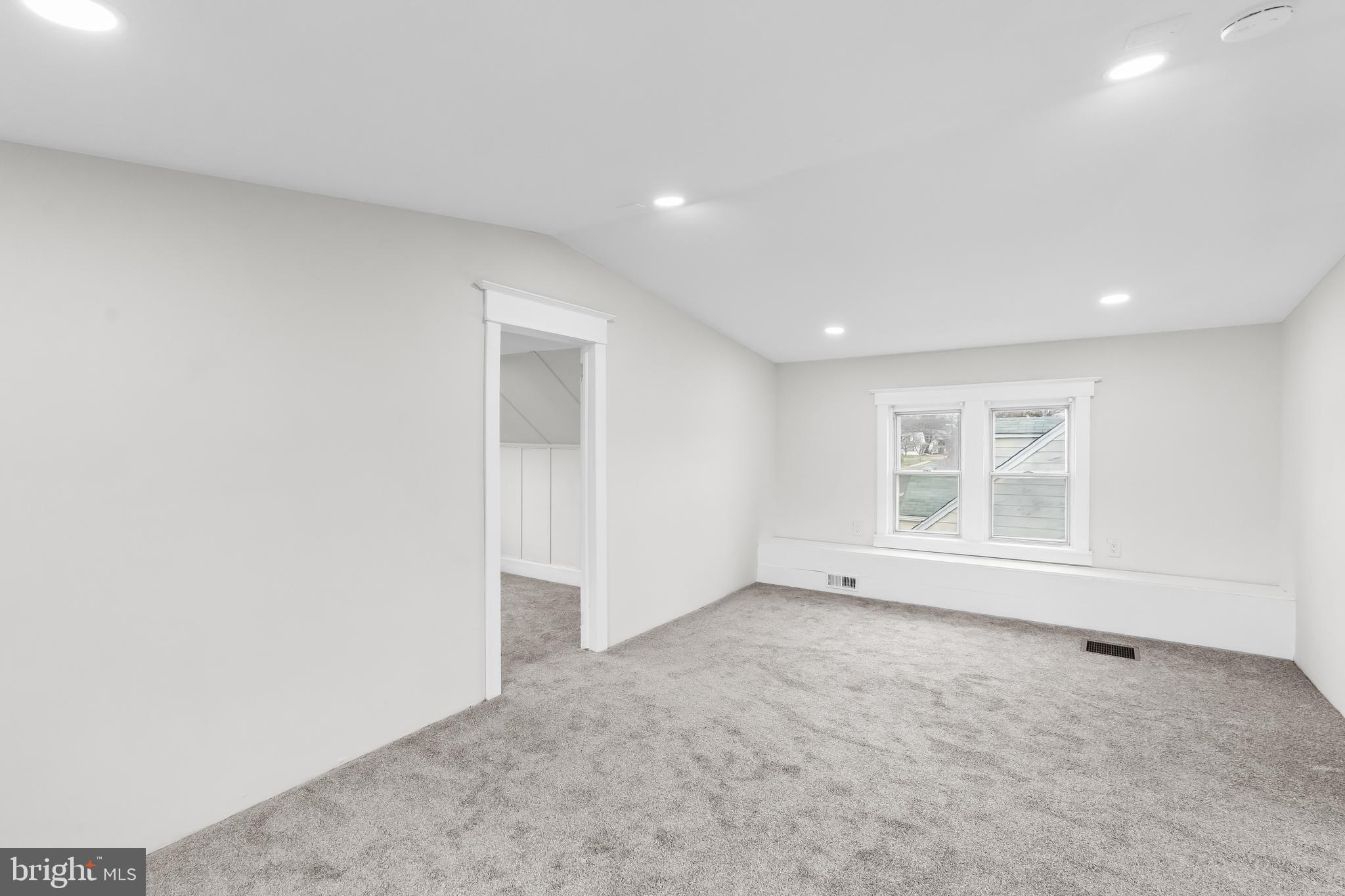 516 HUNTINGTON AVENUE