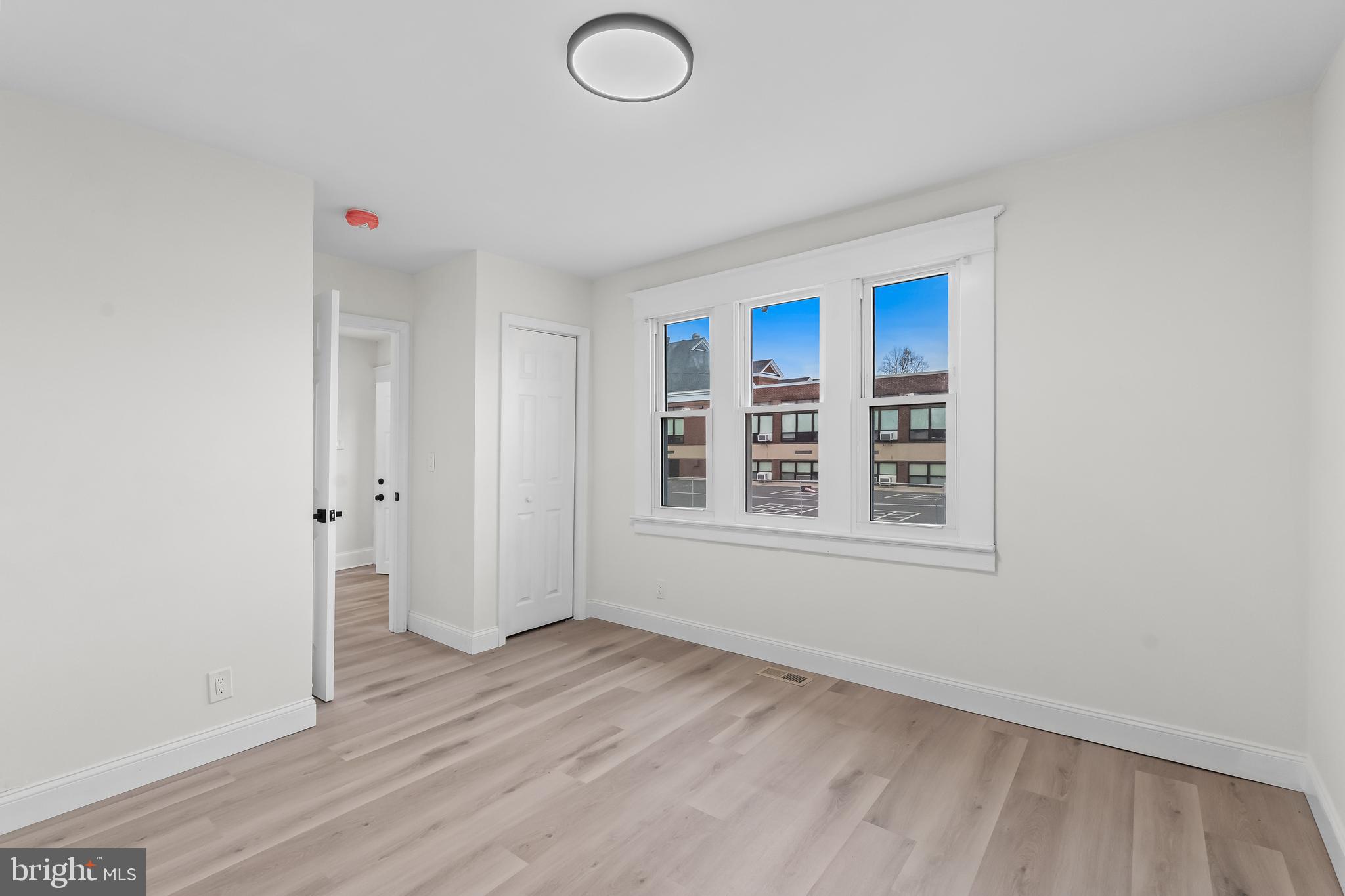 516 HUNTINGTON AVENUE
