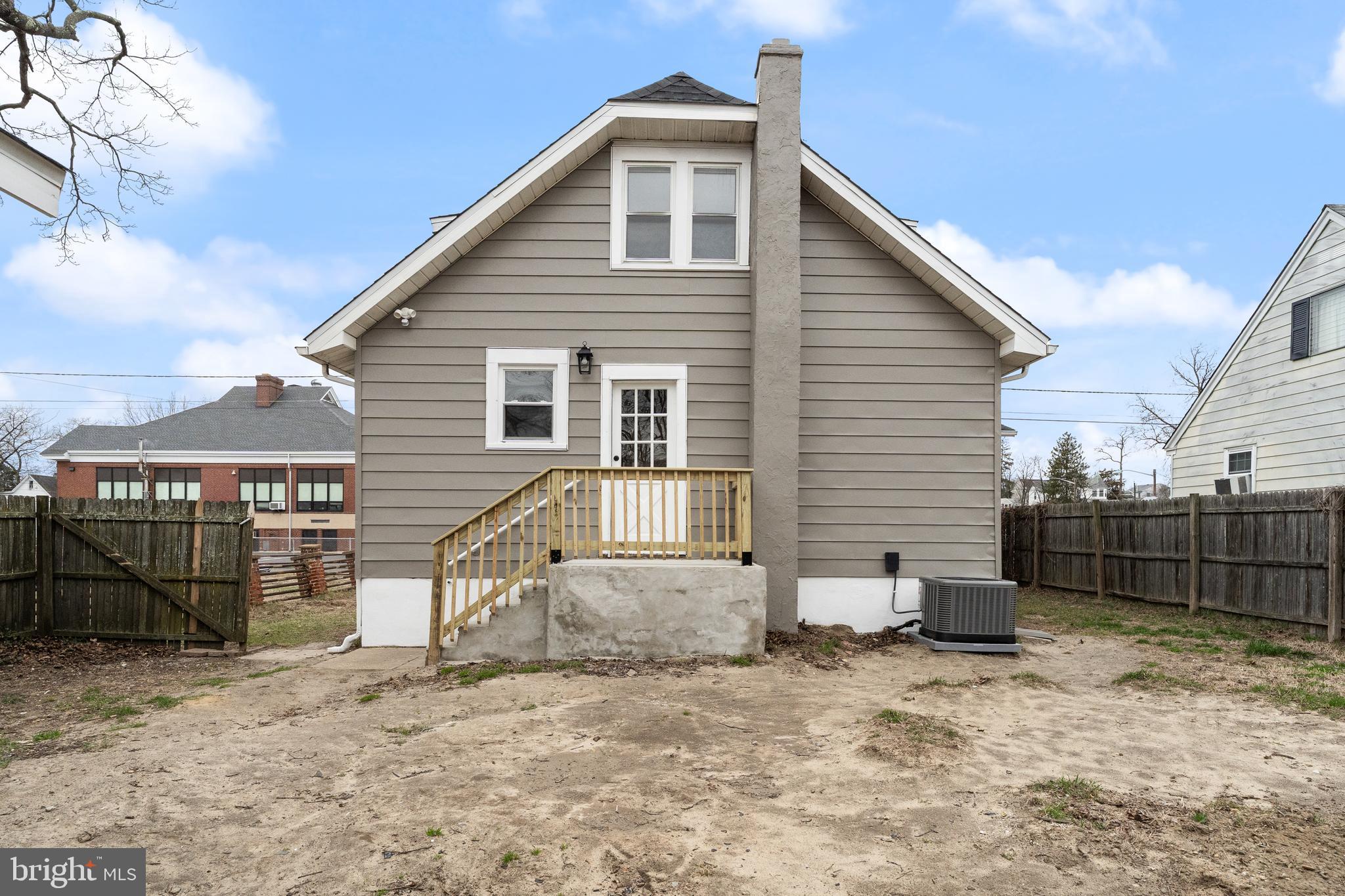 516 HUNTINGTON AVENUE