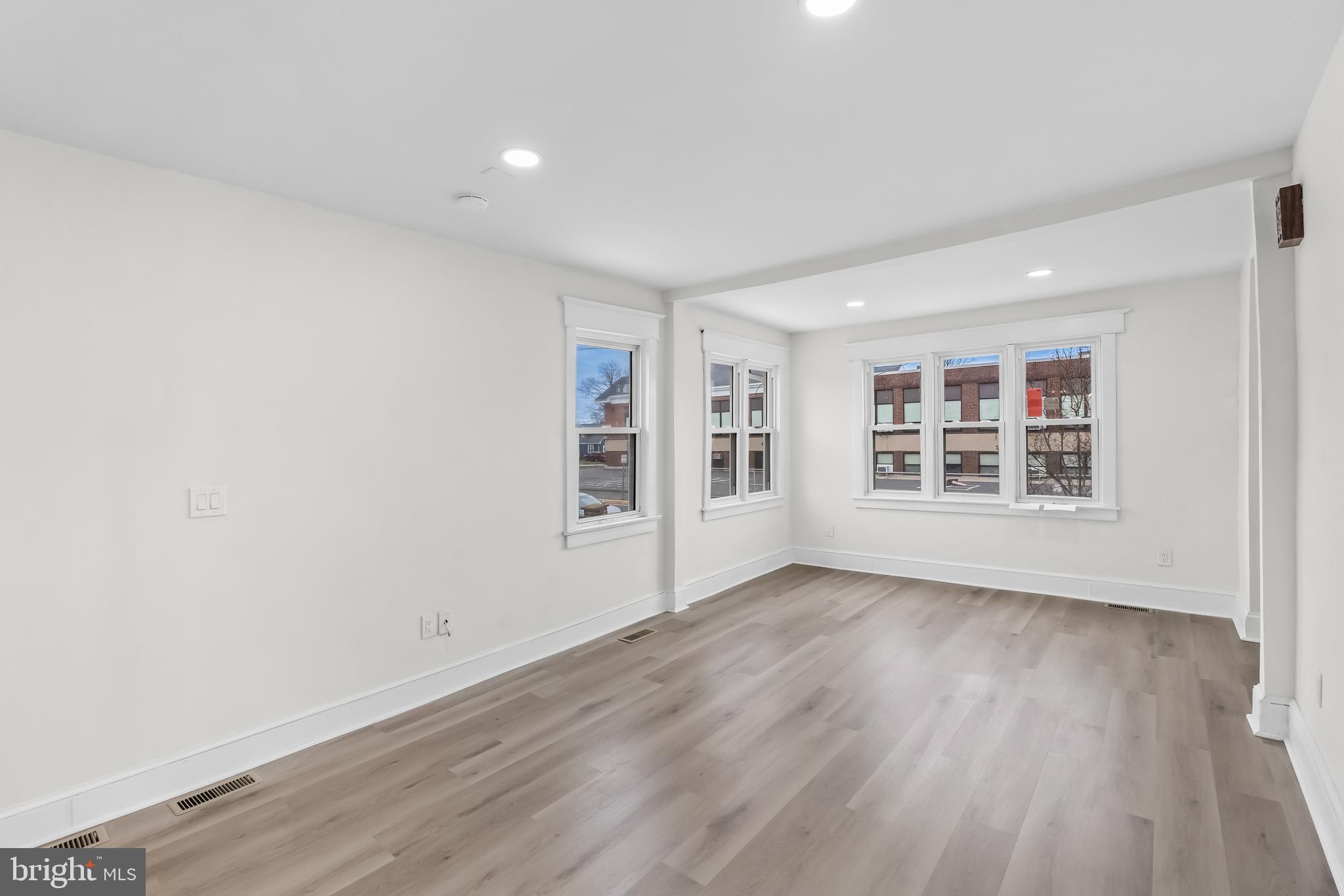 516 HUNTINGTON AVENUE