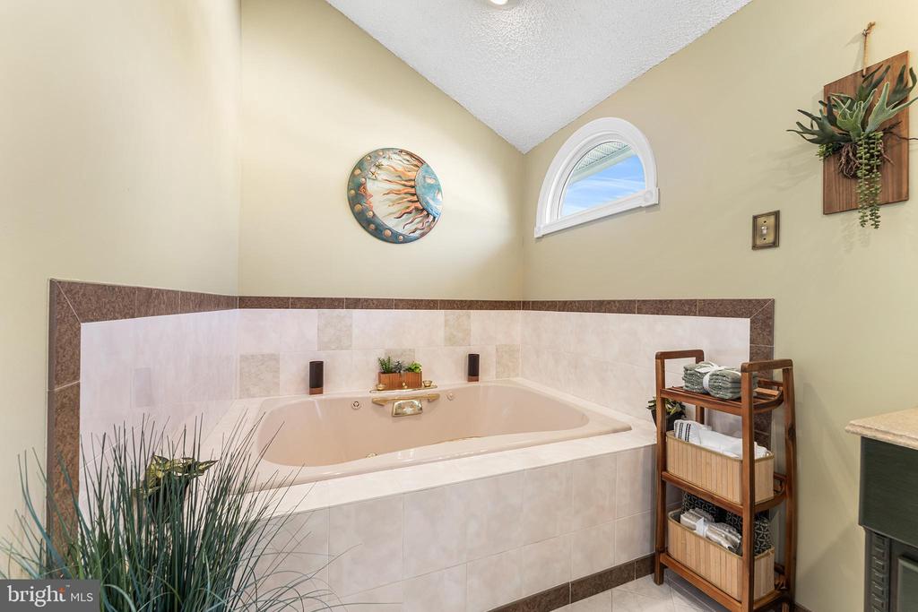 8201 WEYMOUTH DRIVE