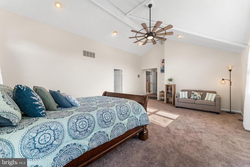 8201 WEYMOUTH DRIVE