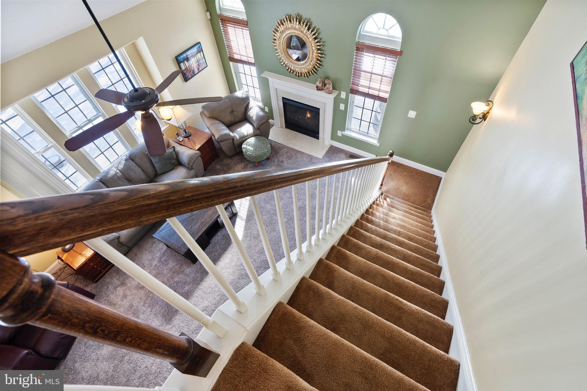 10 LAUREL WOOD COURT