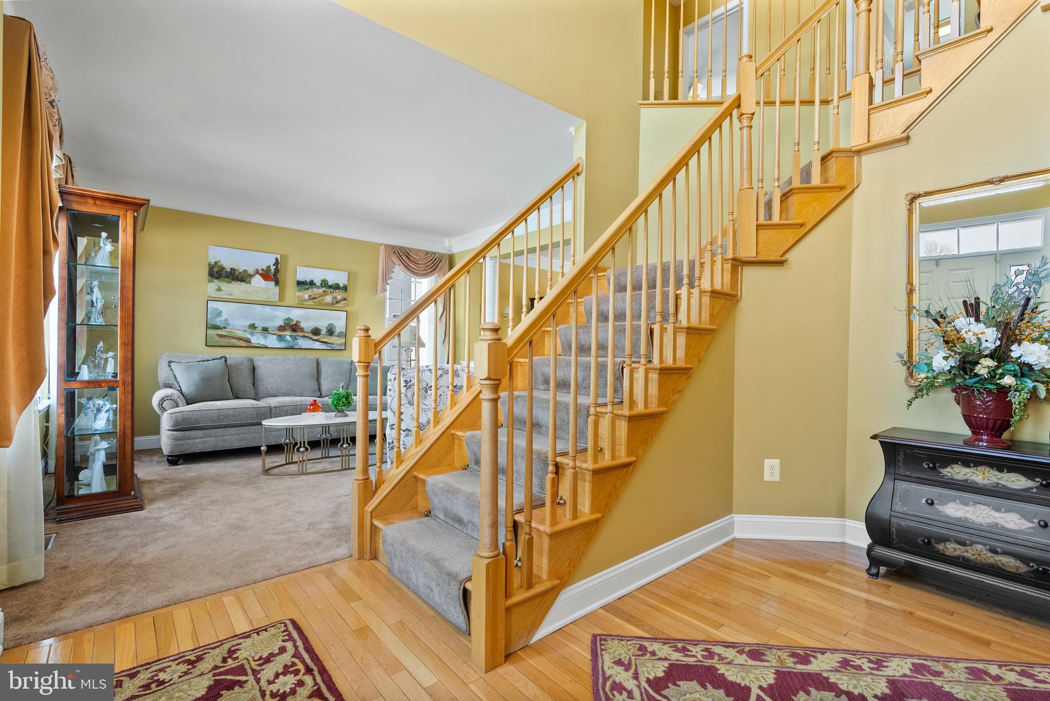 10 LAUREL WOOD COURT