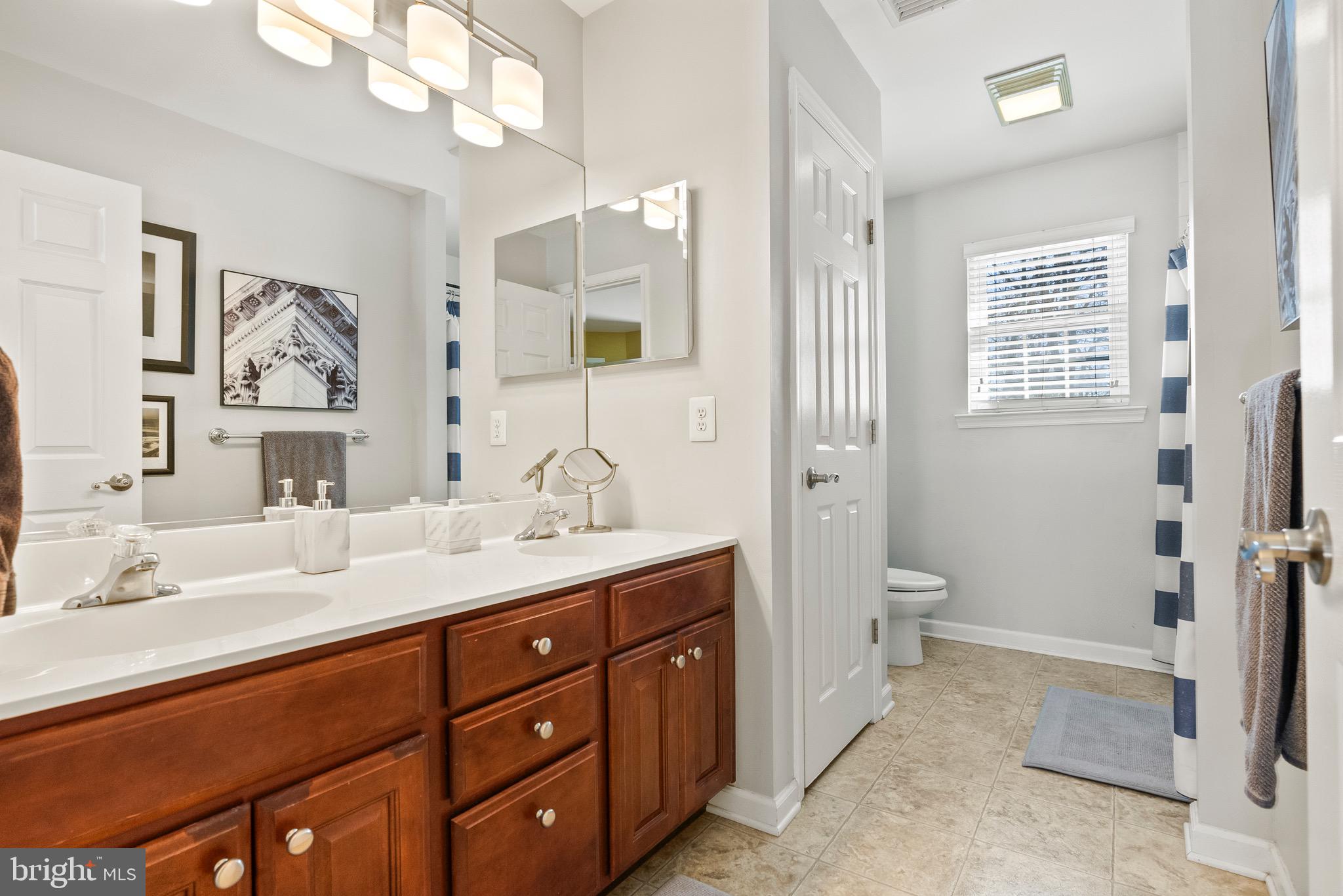 10 LAUREL WOOD COURT