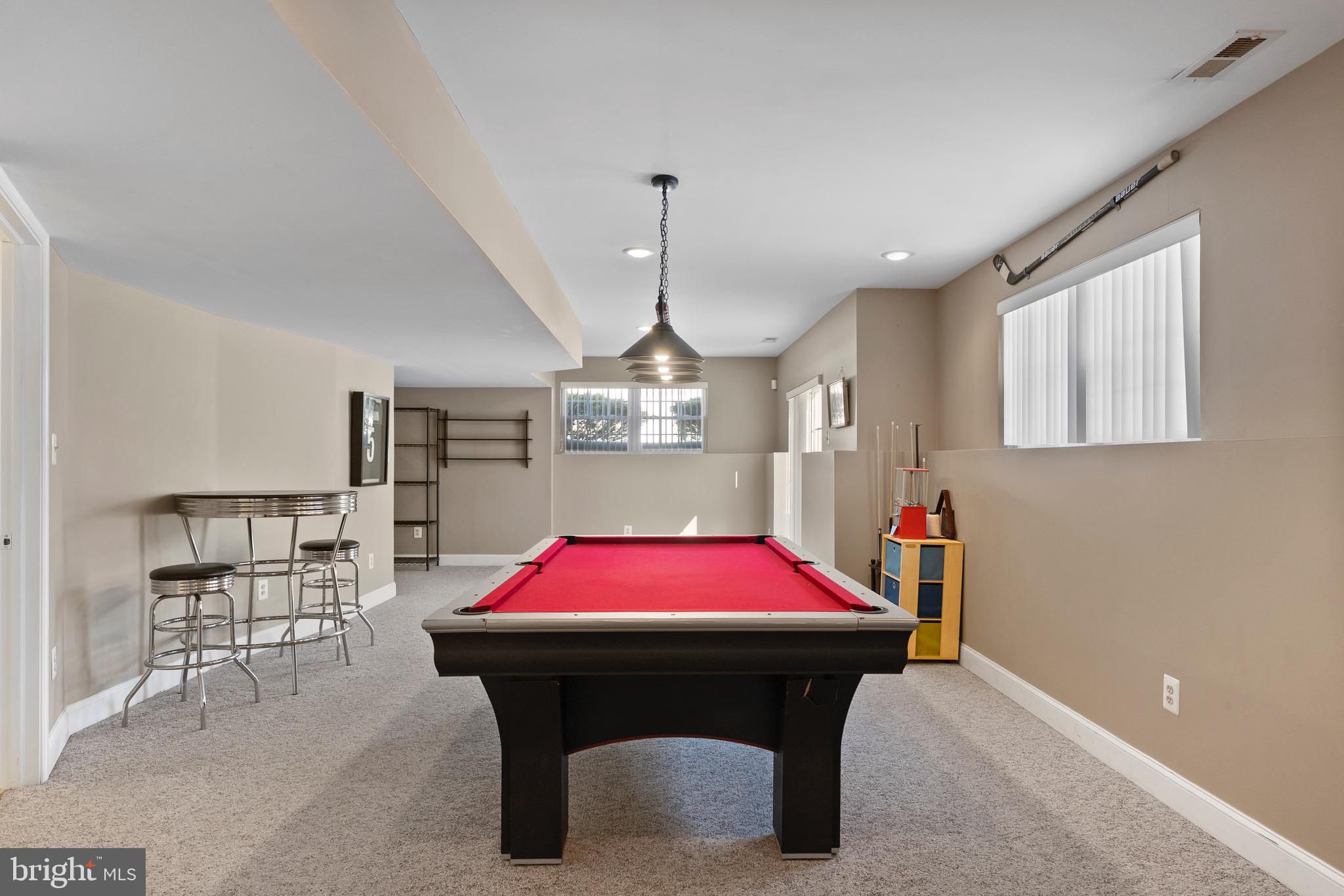 10 LAUREL WOOD COURT