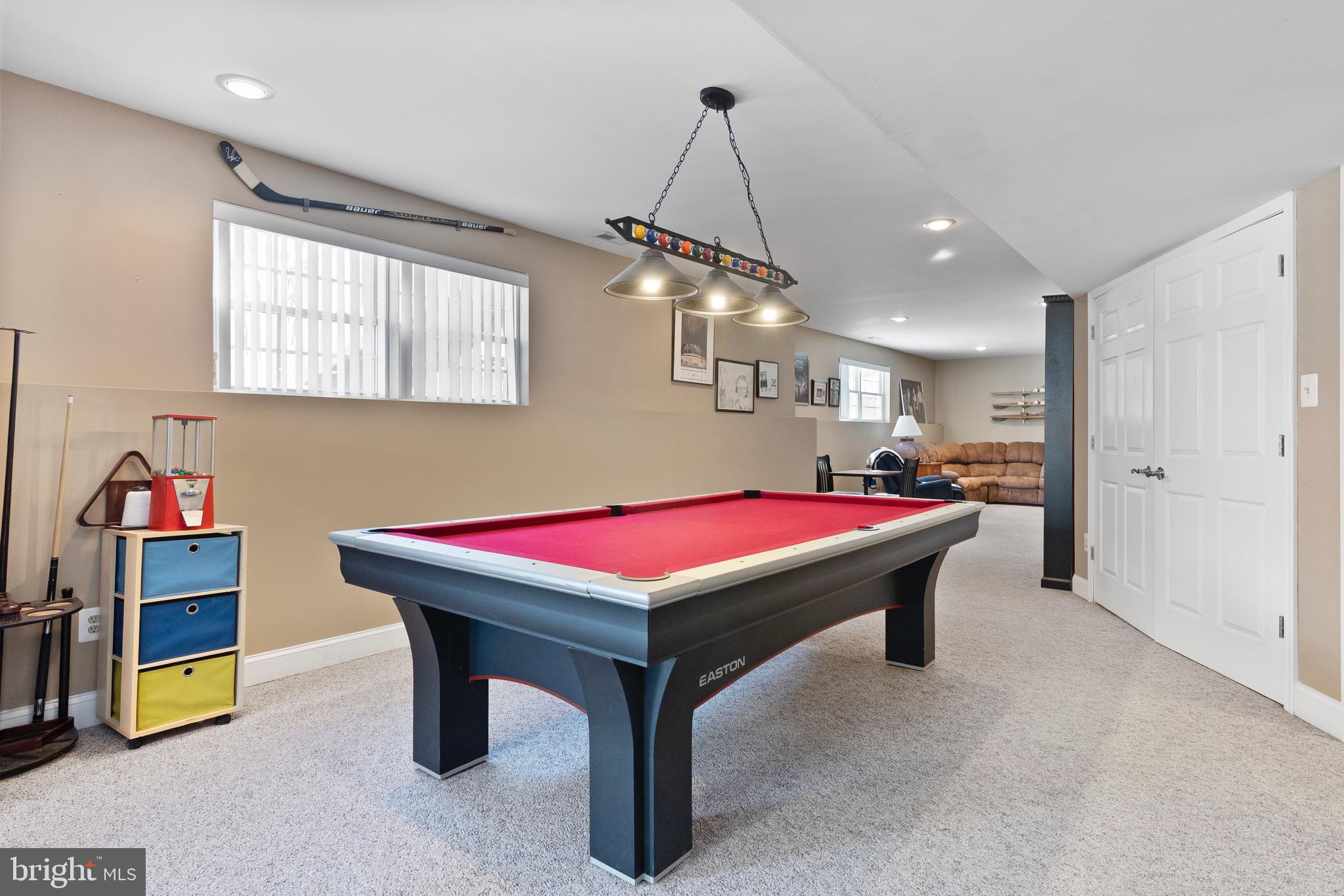 10 LAUREL WOOD COURT