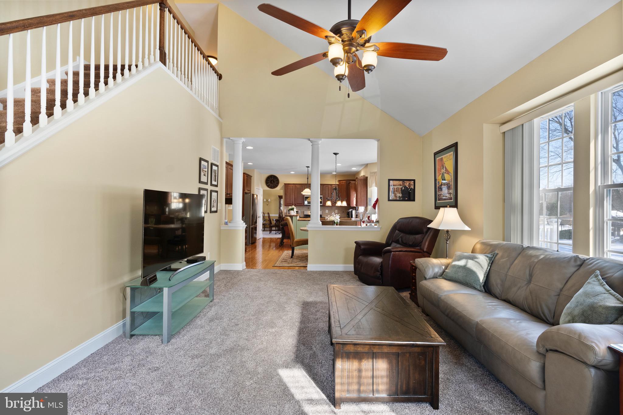 10 LAUREL WOOD COURT