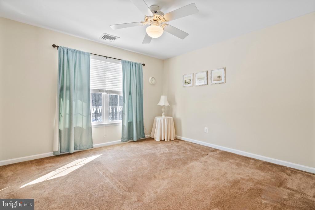 10 LAUREL WOOD COURT