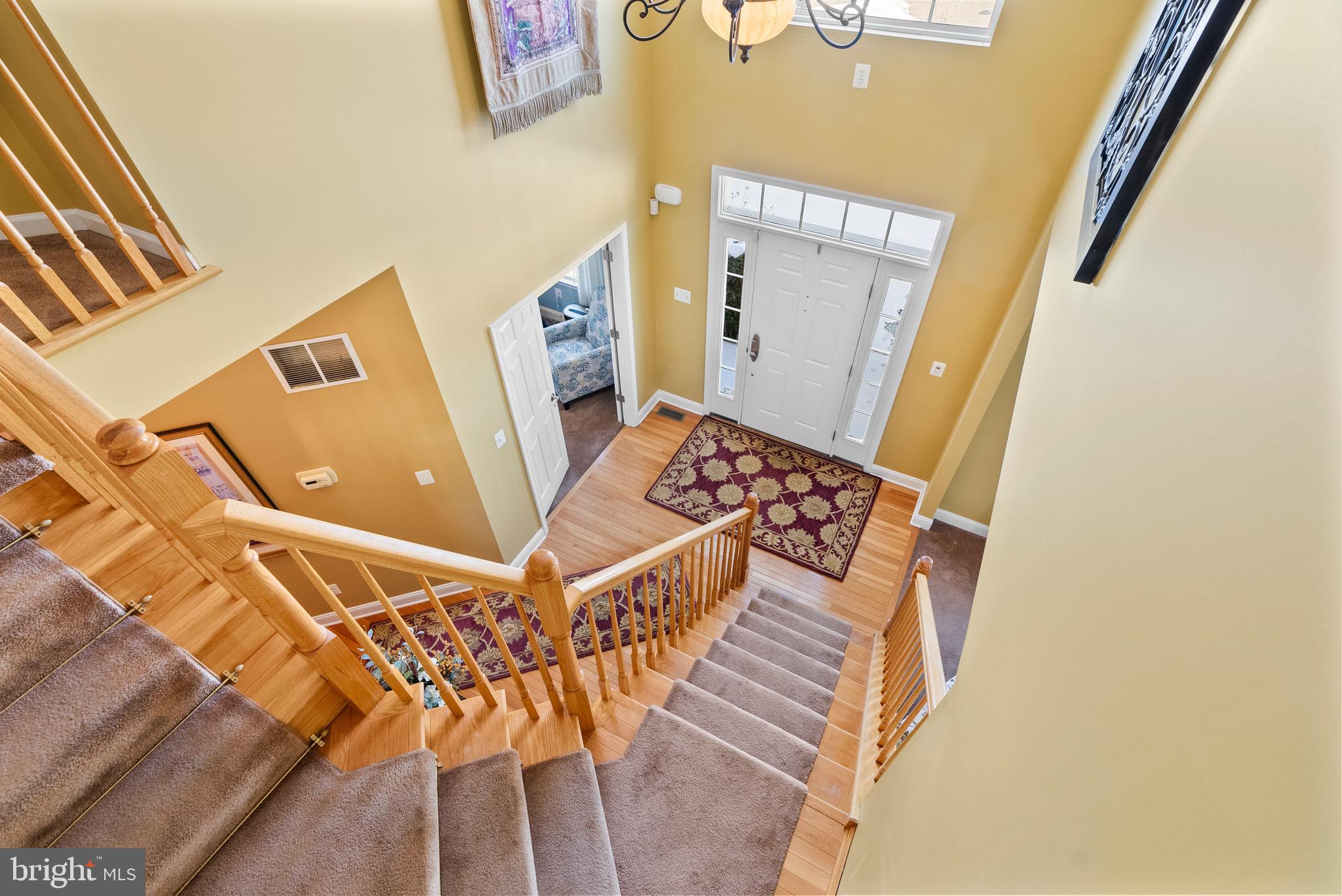 10 LAUREL WOOD COURT
