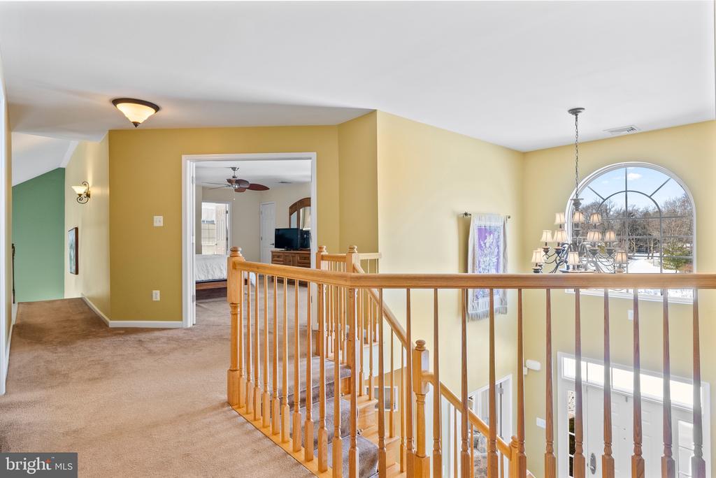 10 LAUREL WOOD COURT