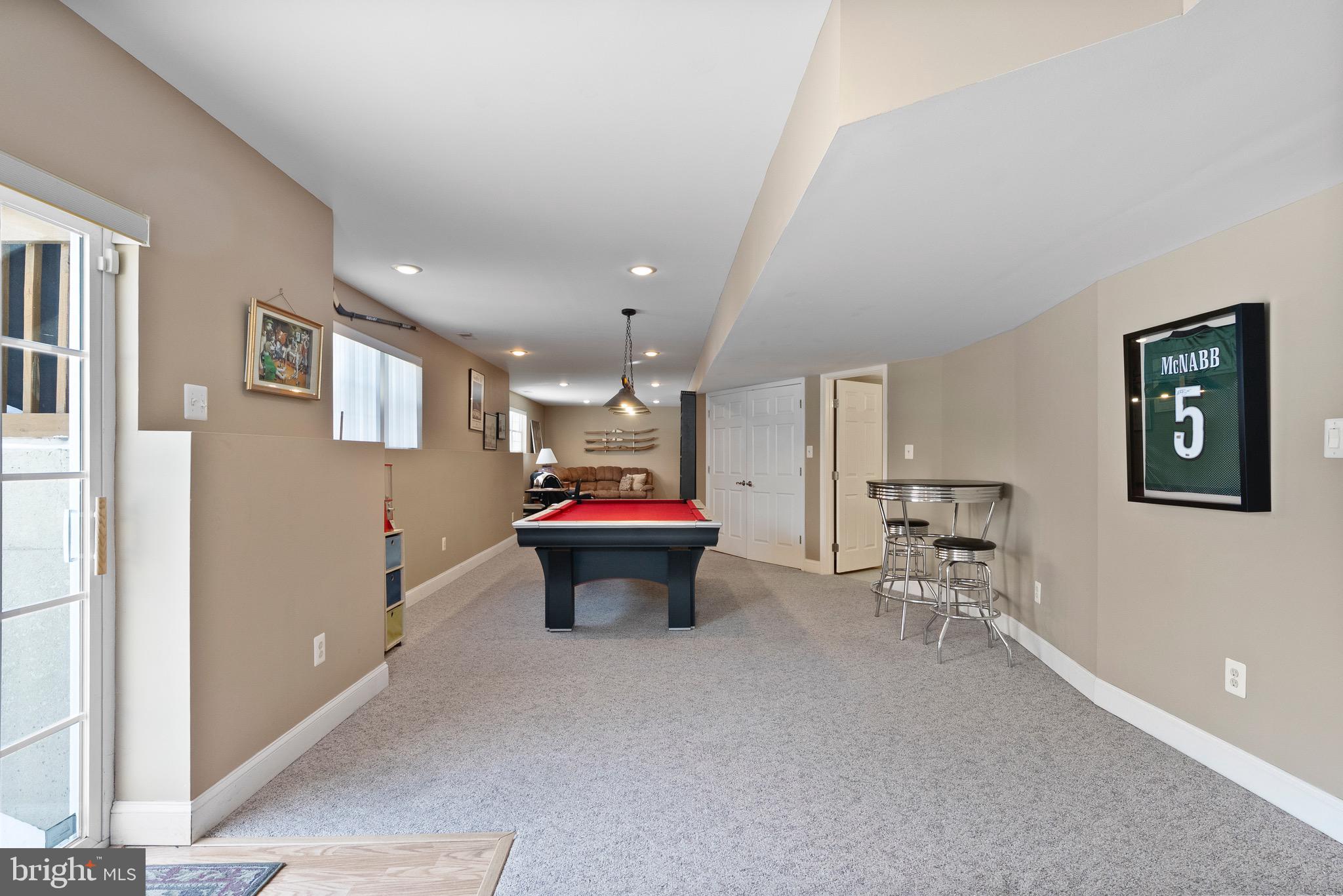 10 LAUREL WOOD COURT