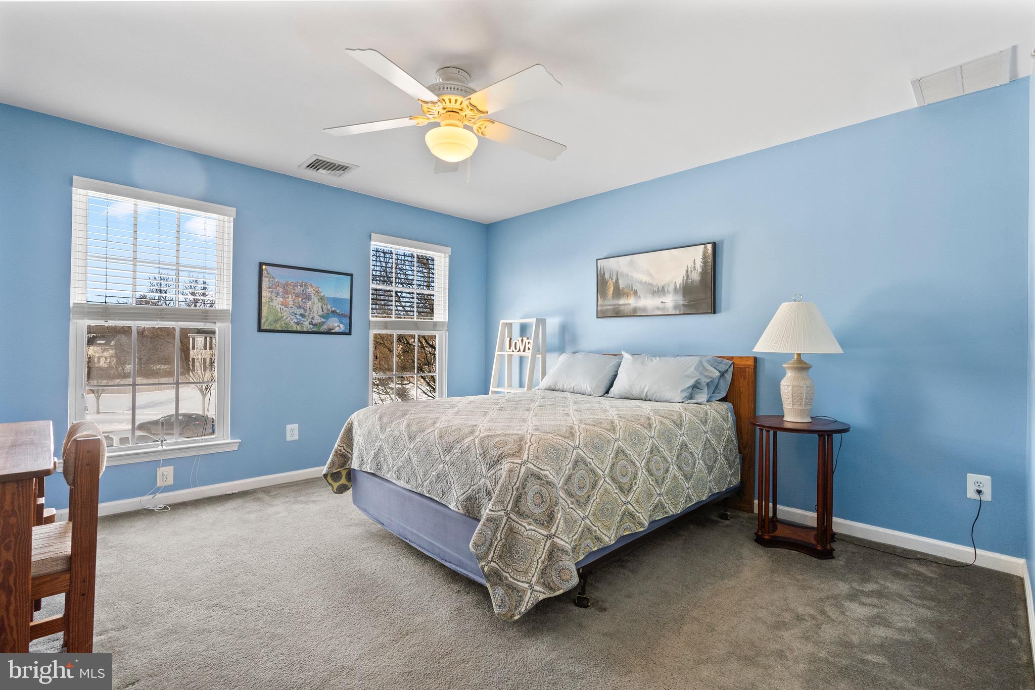 10 LAUREL WOOD COURT