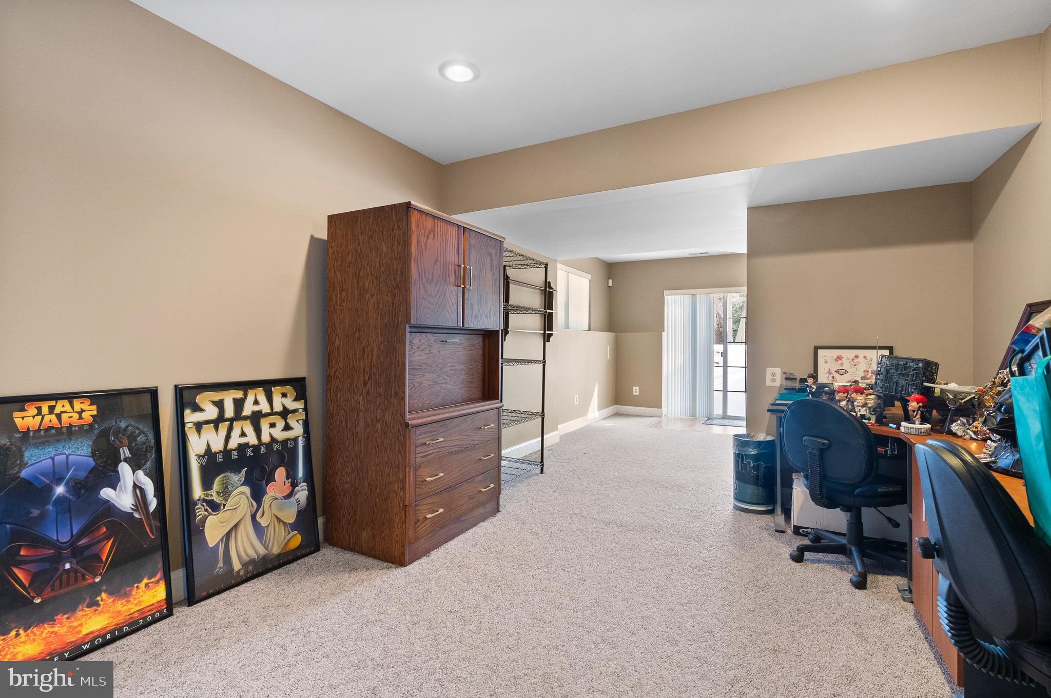 10 LAUREL WOOD COURT